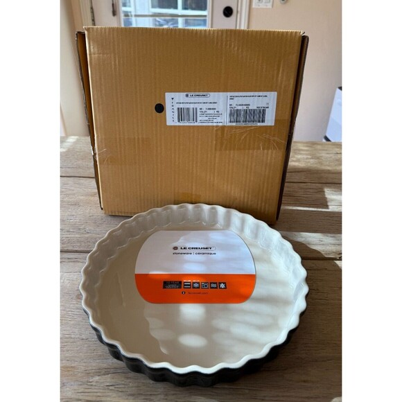 NEW Le Creuset Stoneware Fluted Flan/Pie/Tarte Baking Dish 11" 2.1L Black Onyx